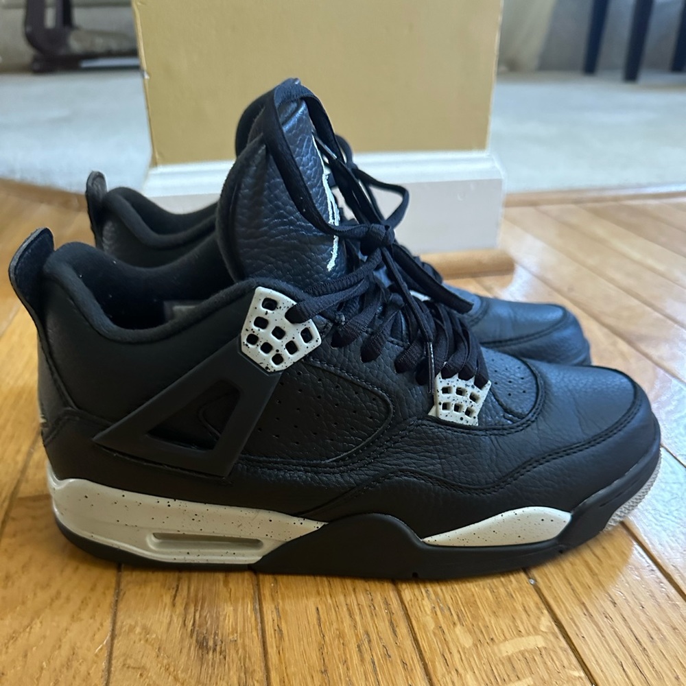 Jordan 4 Oreo Size 8.5